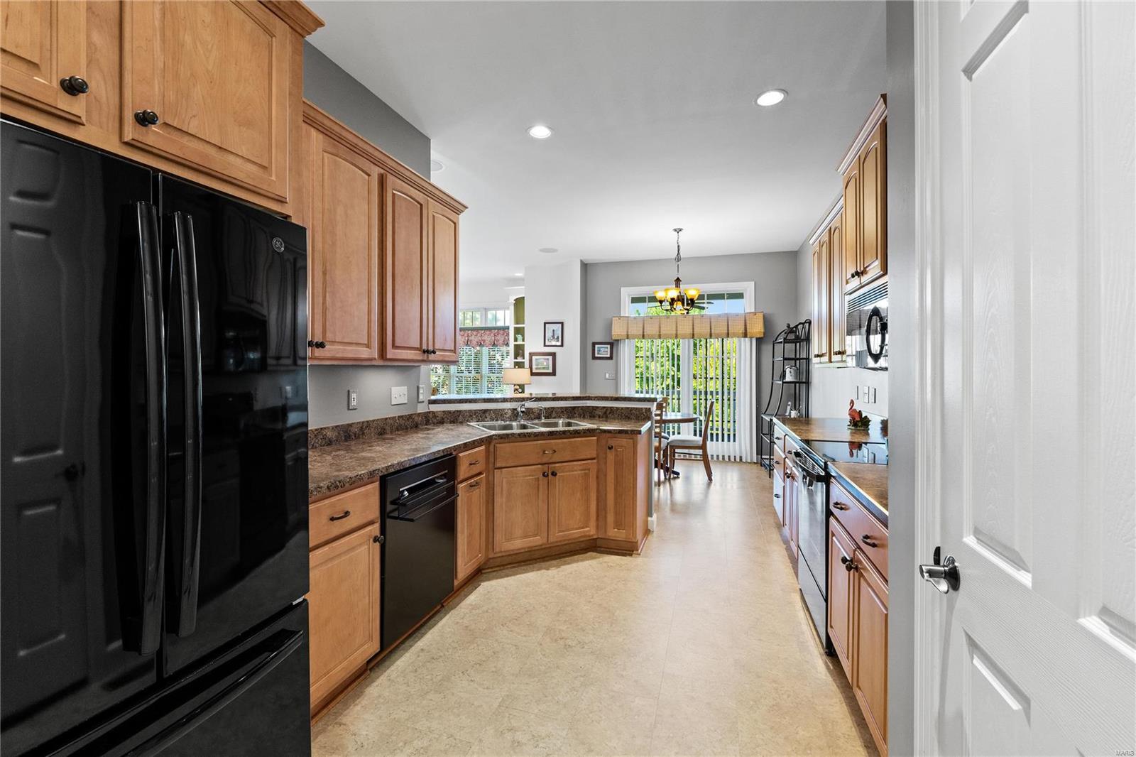 977 Chesterfield Villas Circle