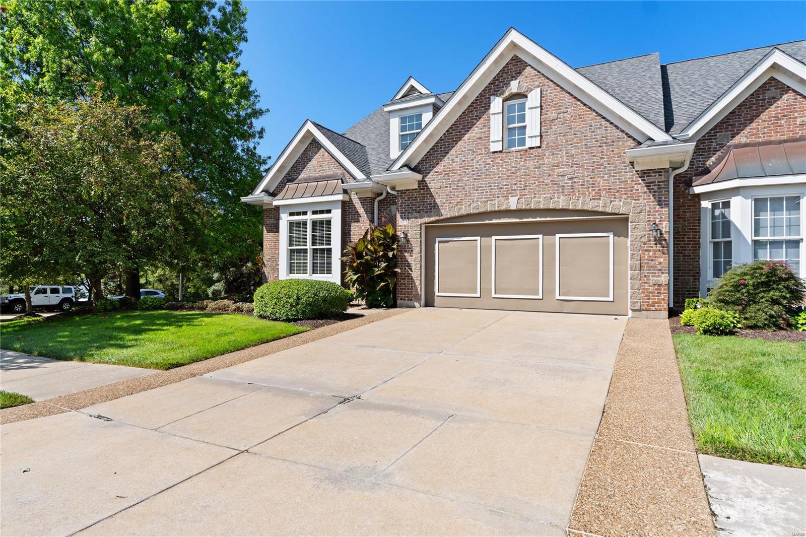 977 Chesterfield Villas Circle