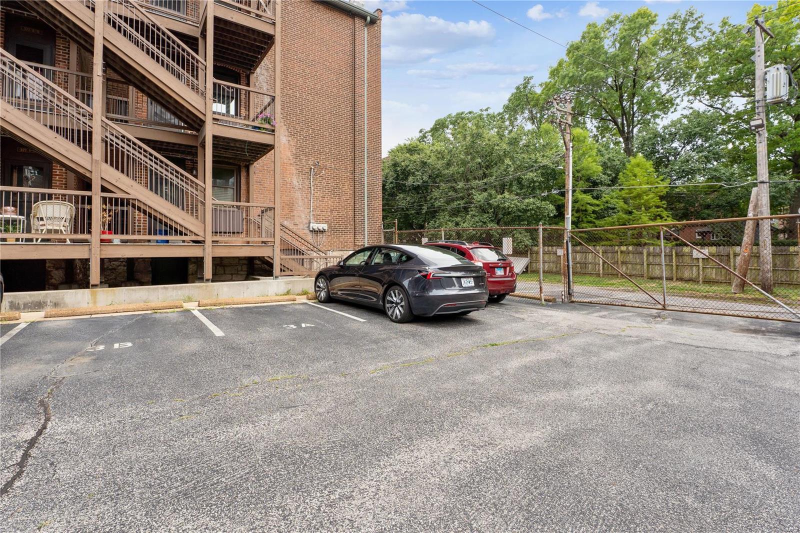 4512 McPherson Avenue Unit: 3W