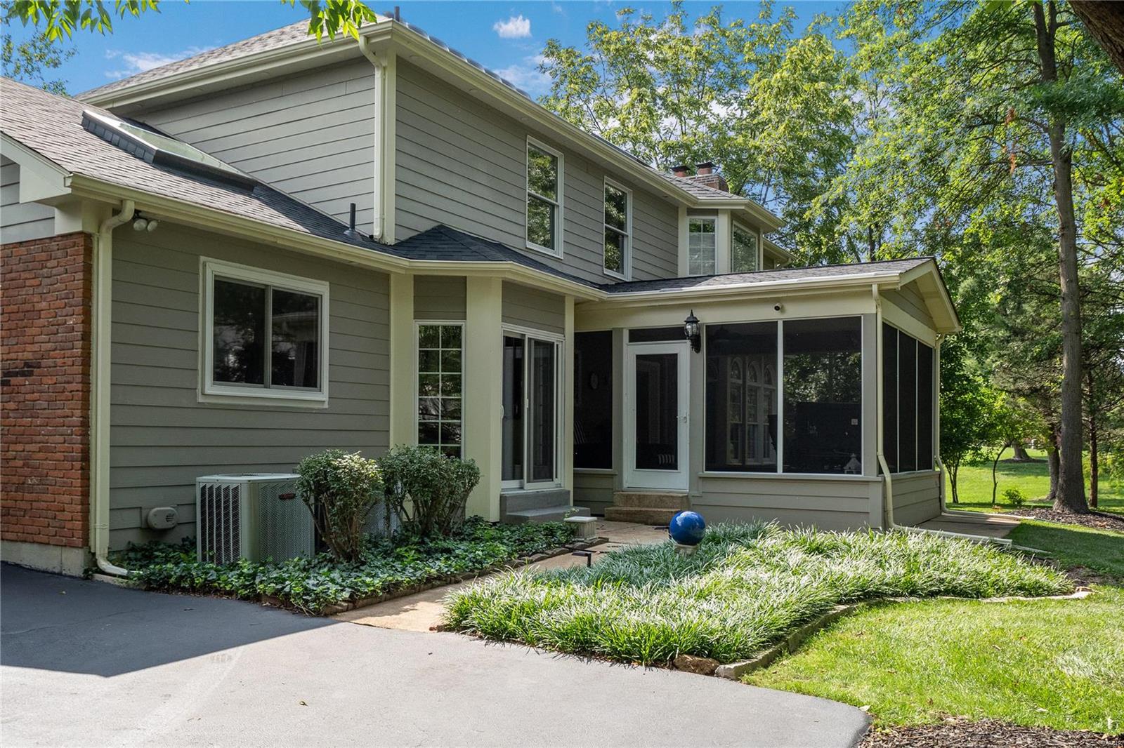 1810 Autumn Glen Court