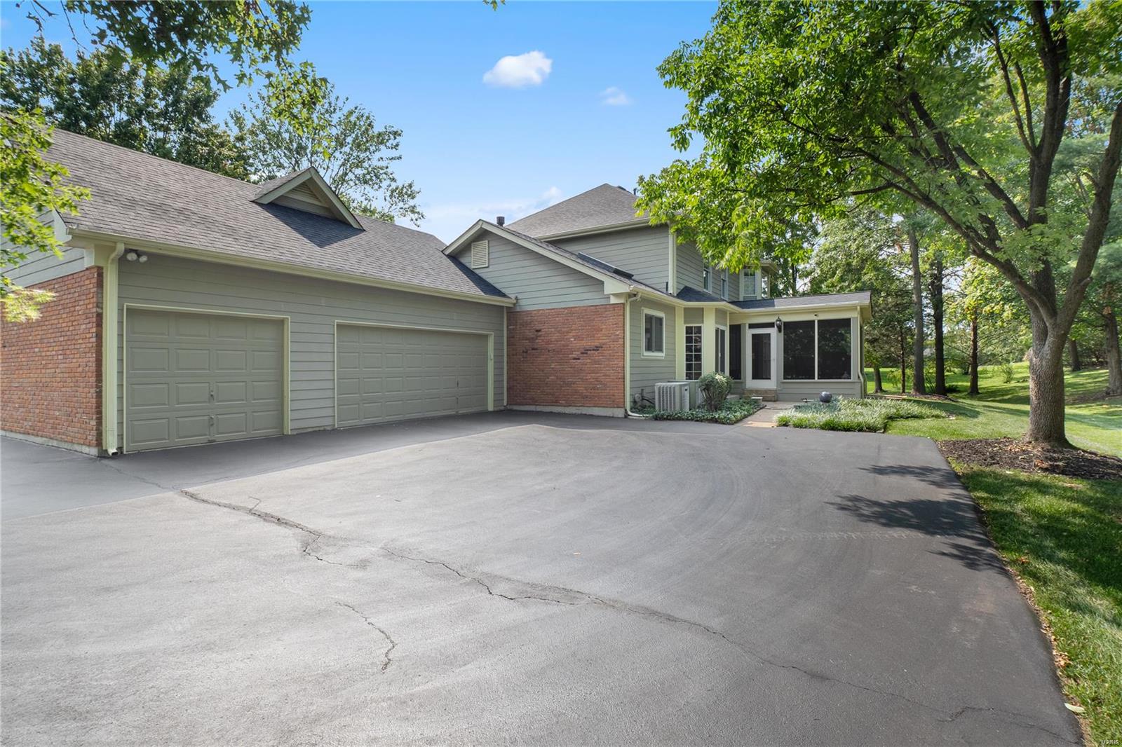 1810 Autumn Glen Court