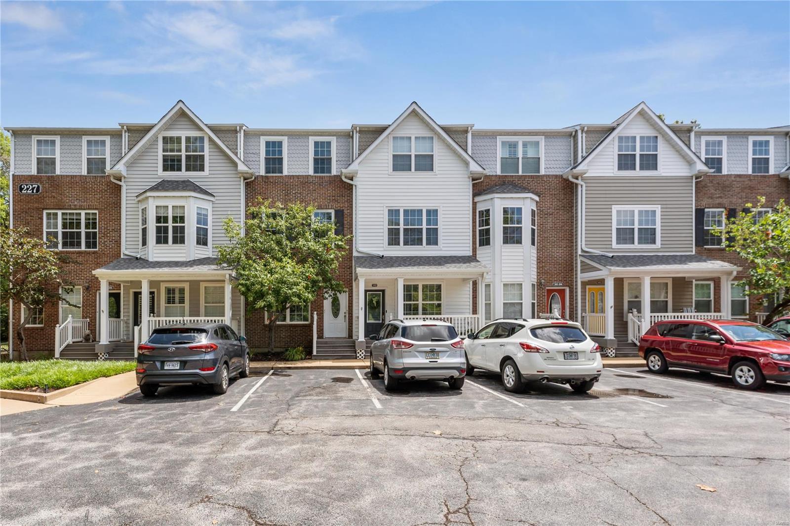 227 W Monroe Avenue Unit: 203