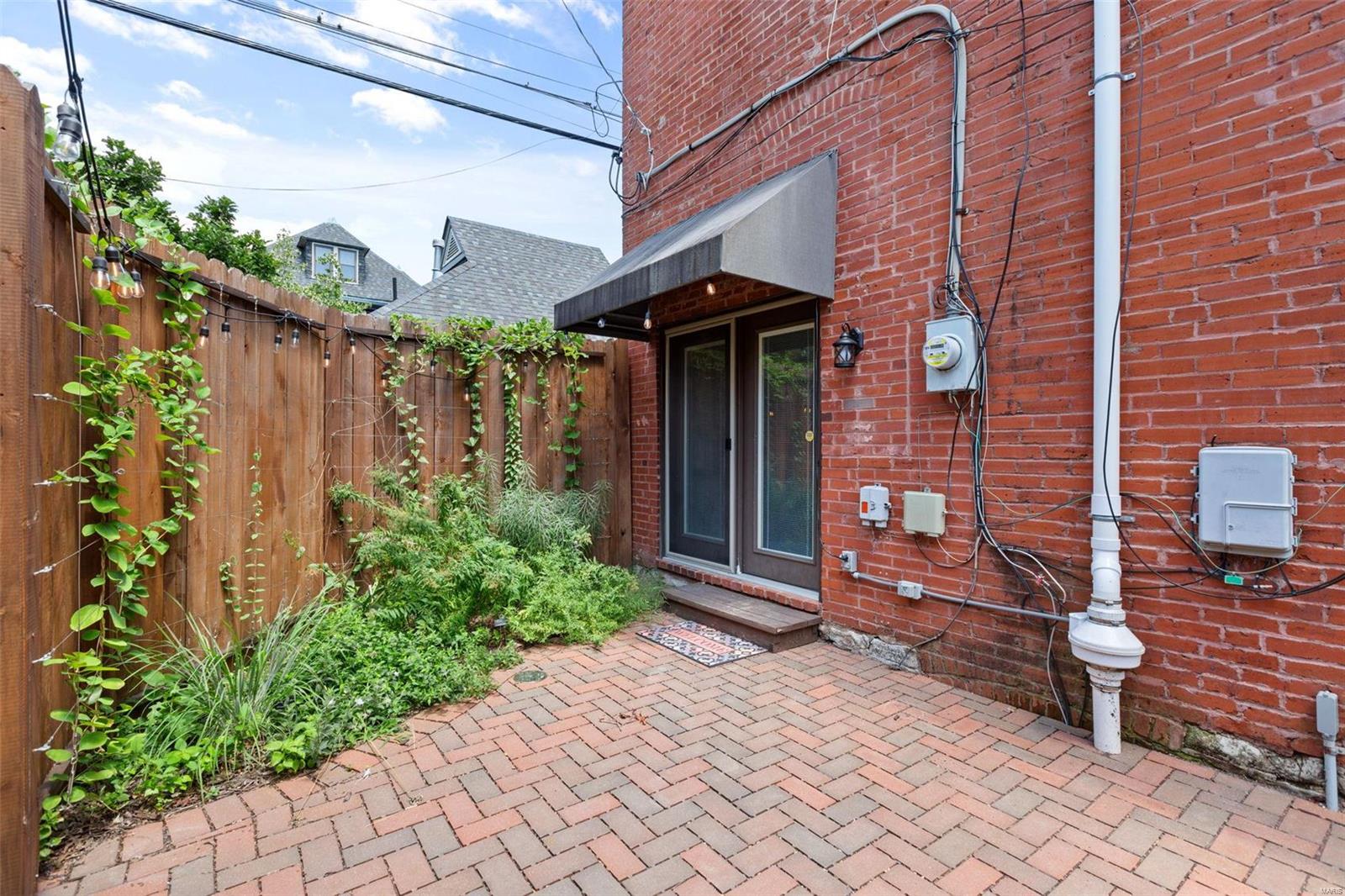 3151 S Spring Avenue