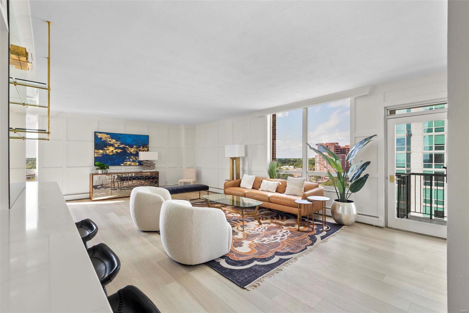 200 S Brentwood Boulevard Unit: 15D