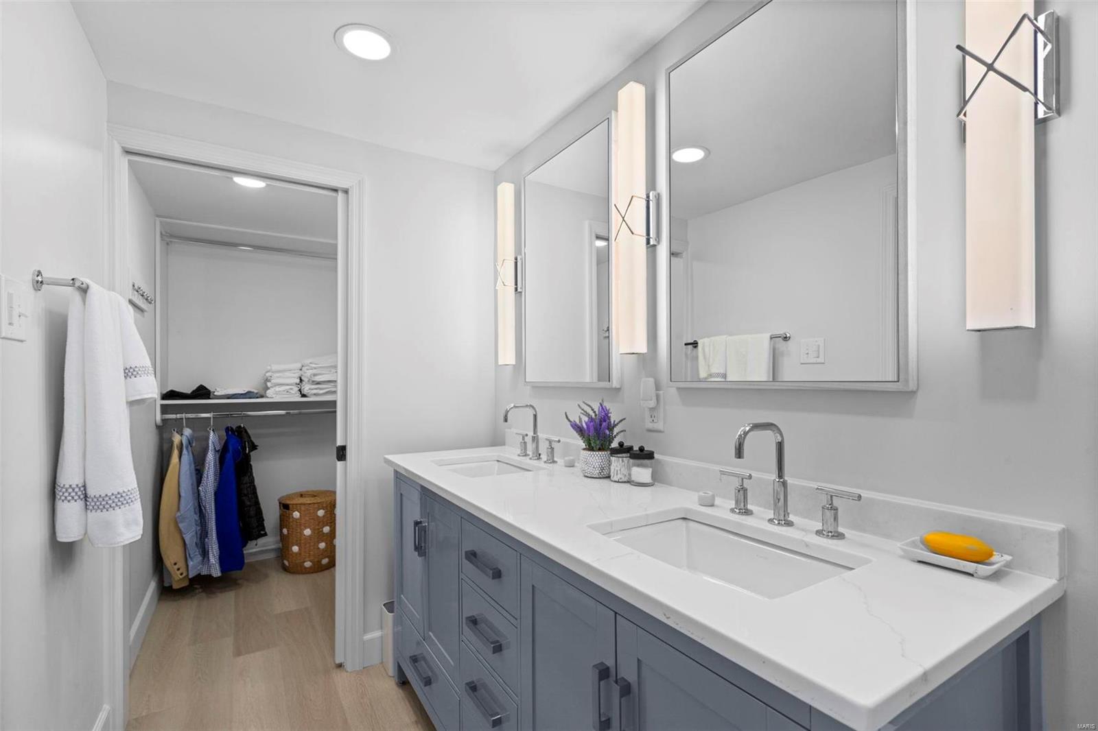 200 S Brentwood Boulevard Unit: 15D