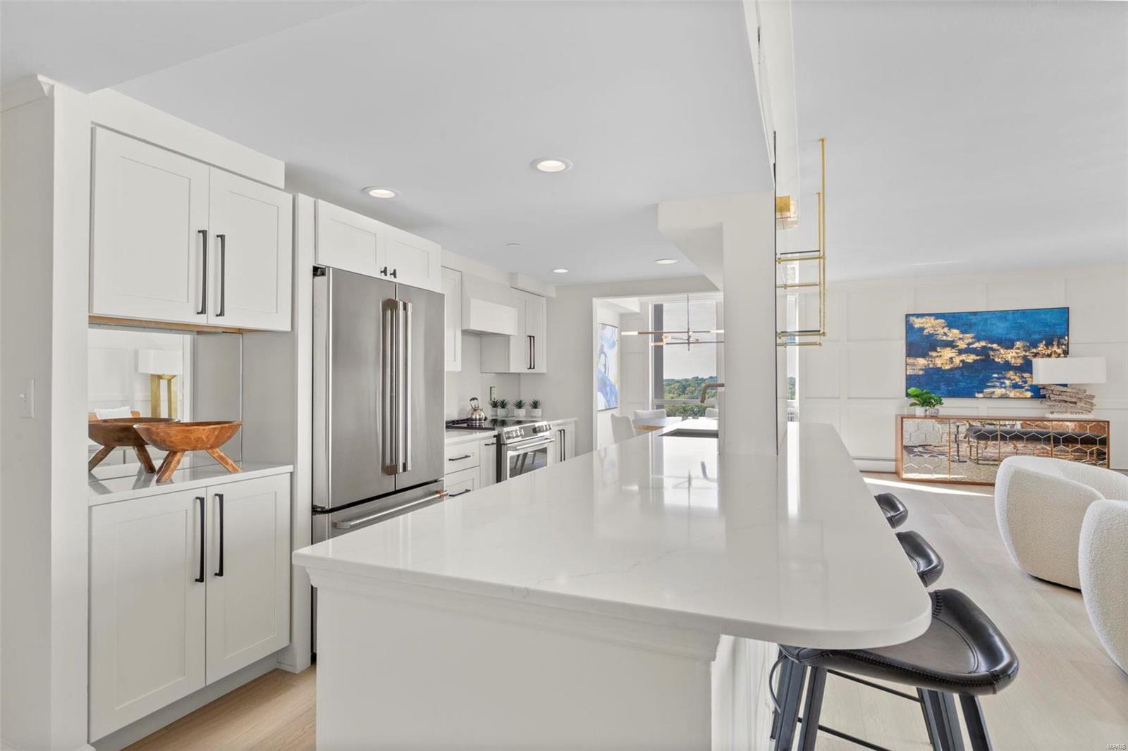 200 S Brentwood Boulevard Unit: 15D