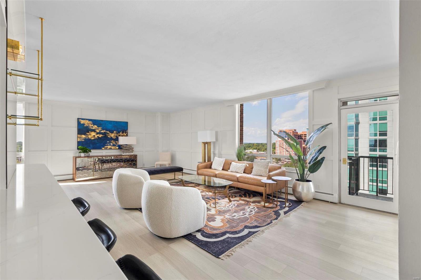 200 S Brentwood Boulevard Unit: 15D