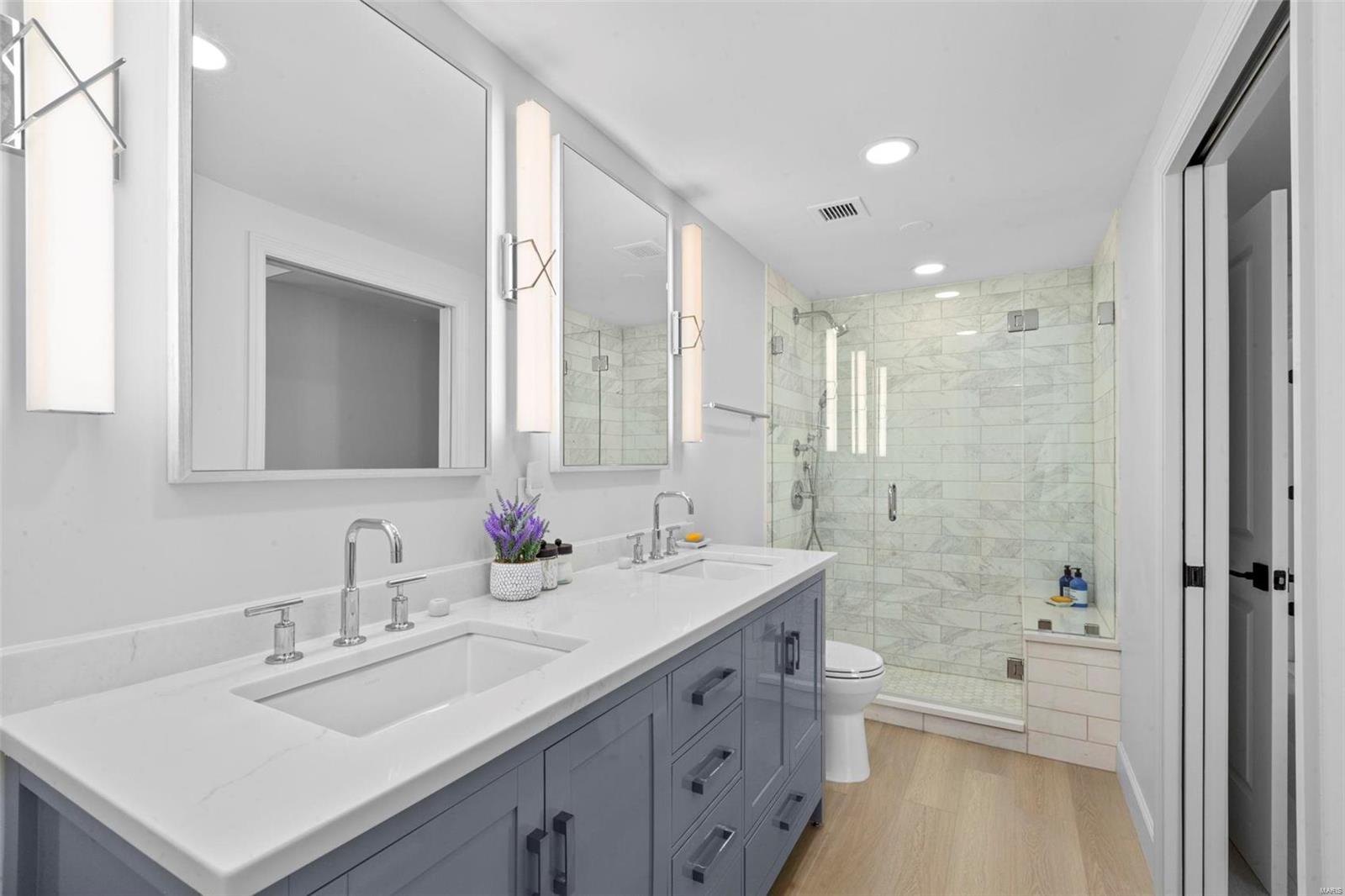 200 S Brentwood Boulevard Unit: 15D