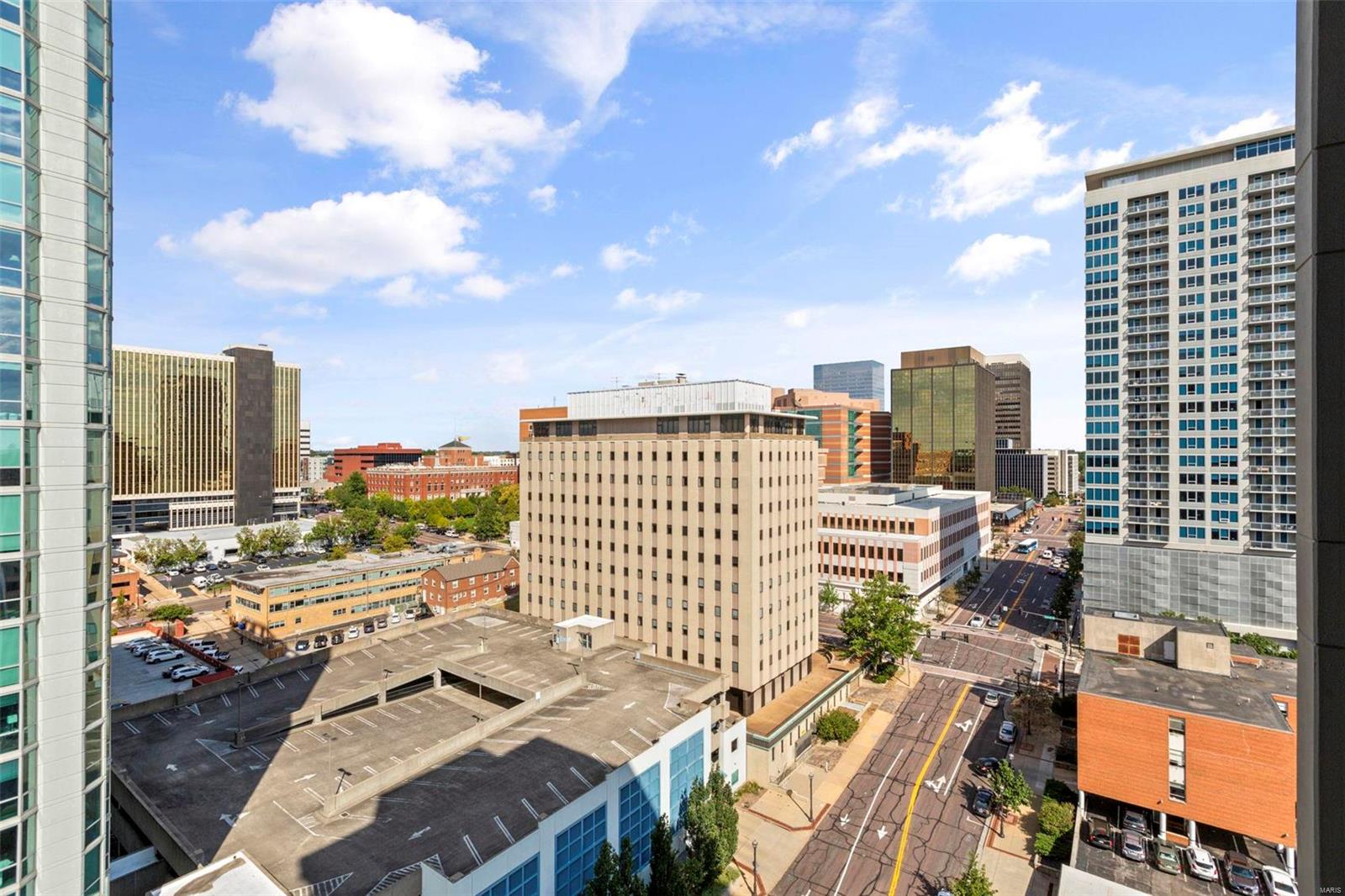 200 S Brentwood Boulevard Unit: 15D