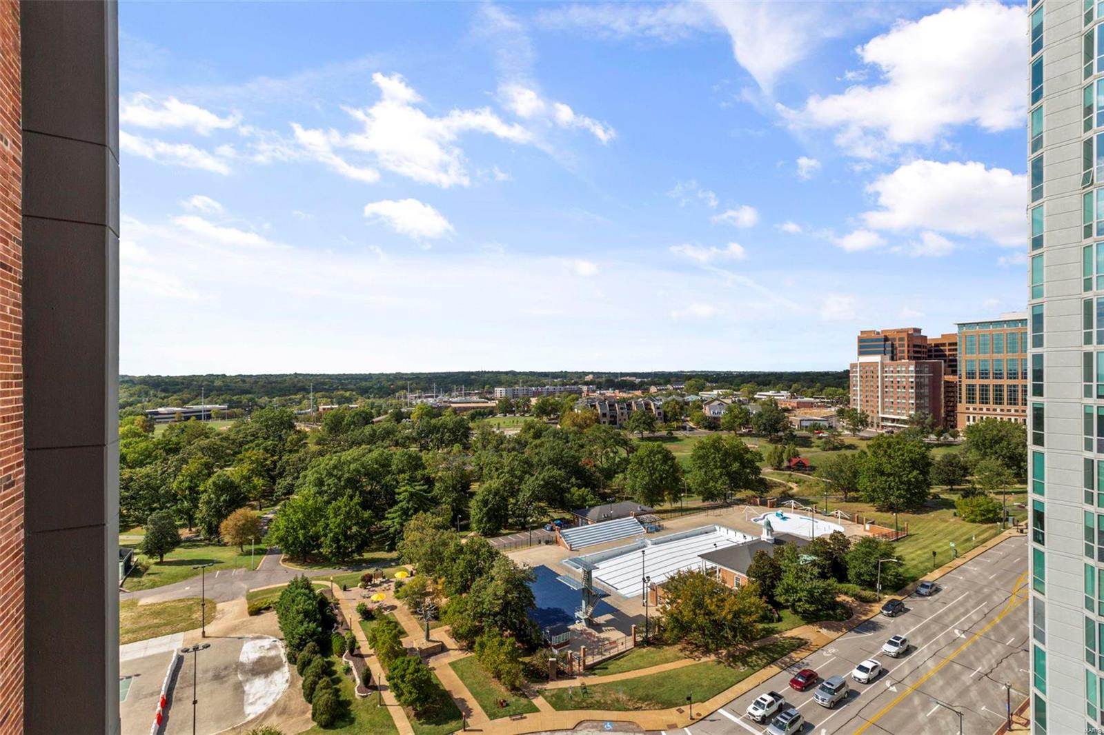 200 S Brentwood Boulevard Unit: 15D