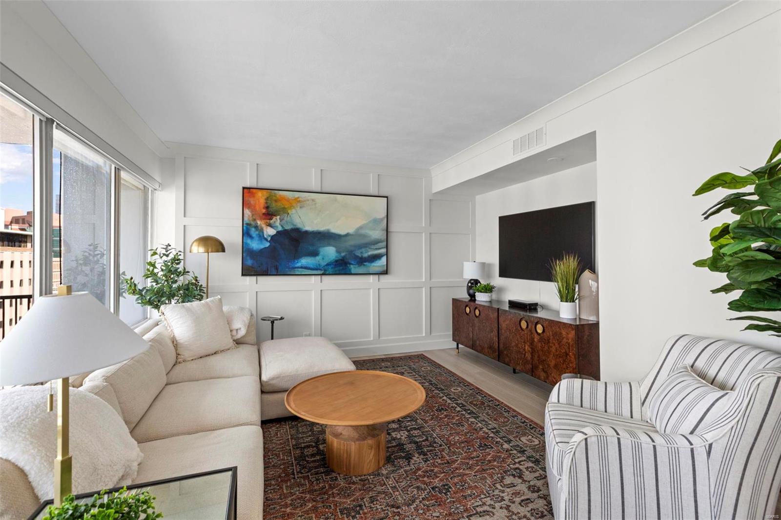 200 S Brentwood Boulevard Unit: 15D