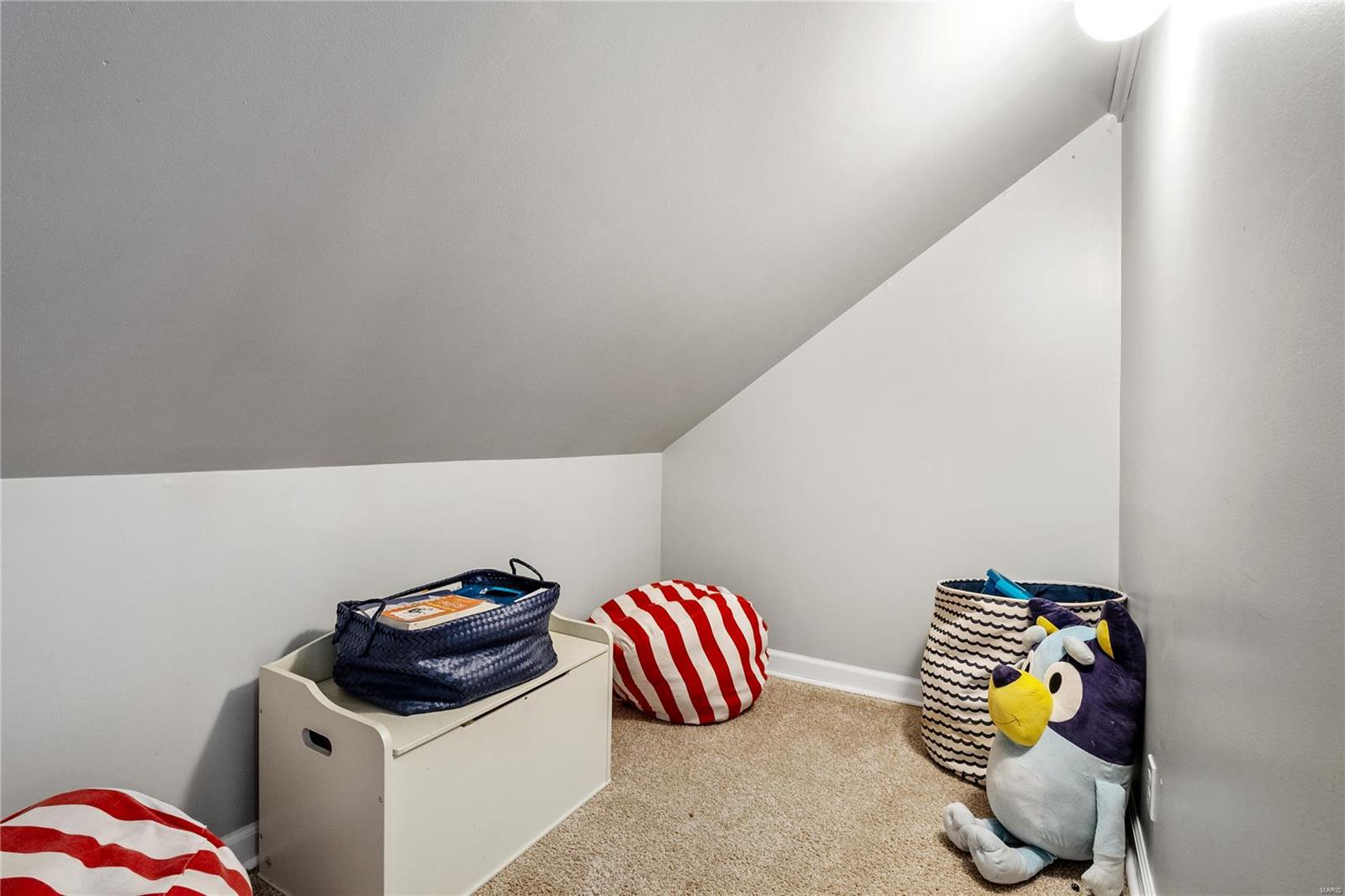 8404 Knollwood Drive