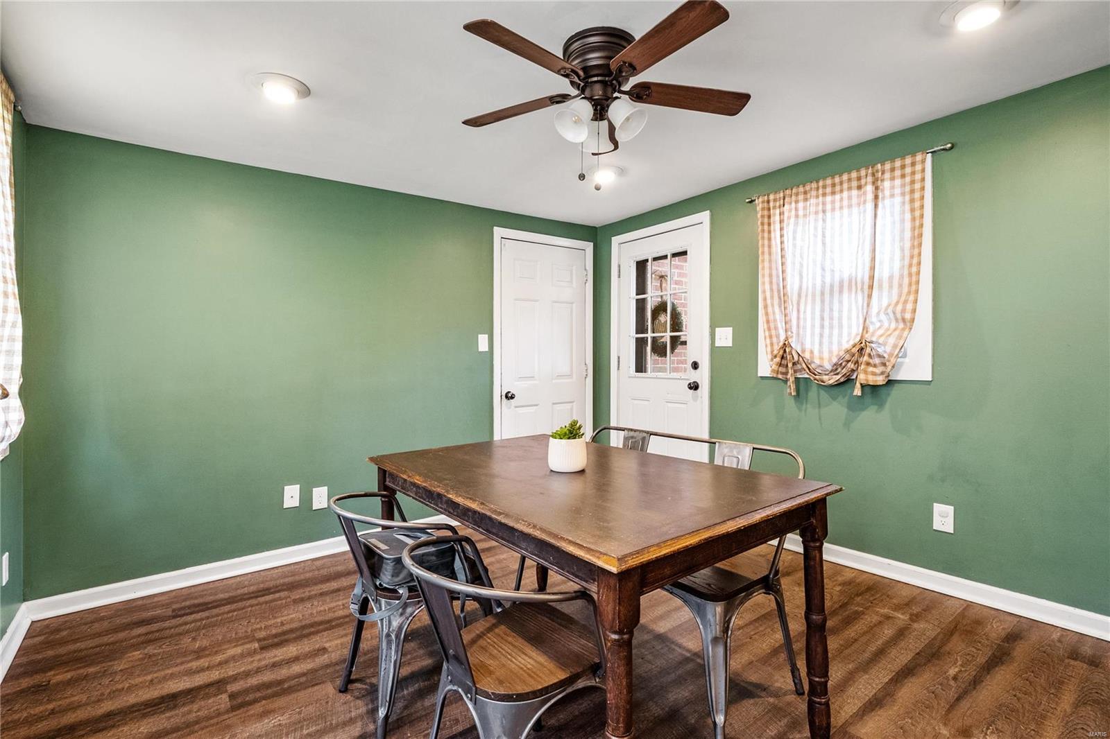 8404 Knollwood Drive