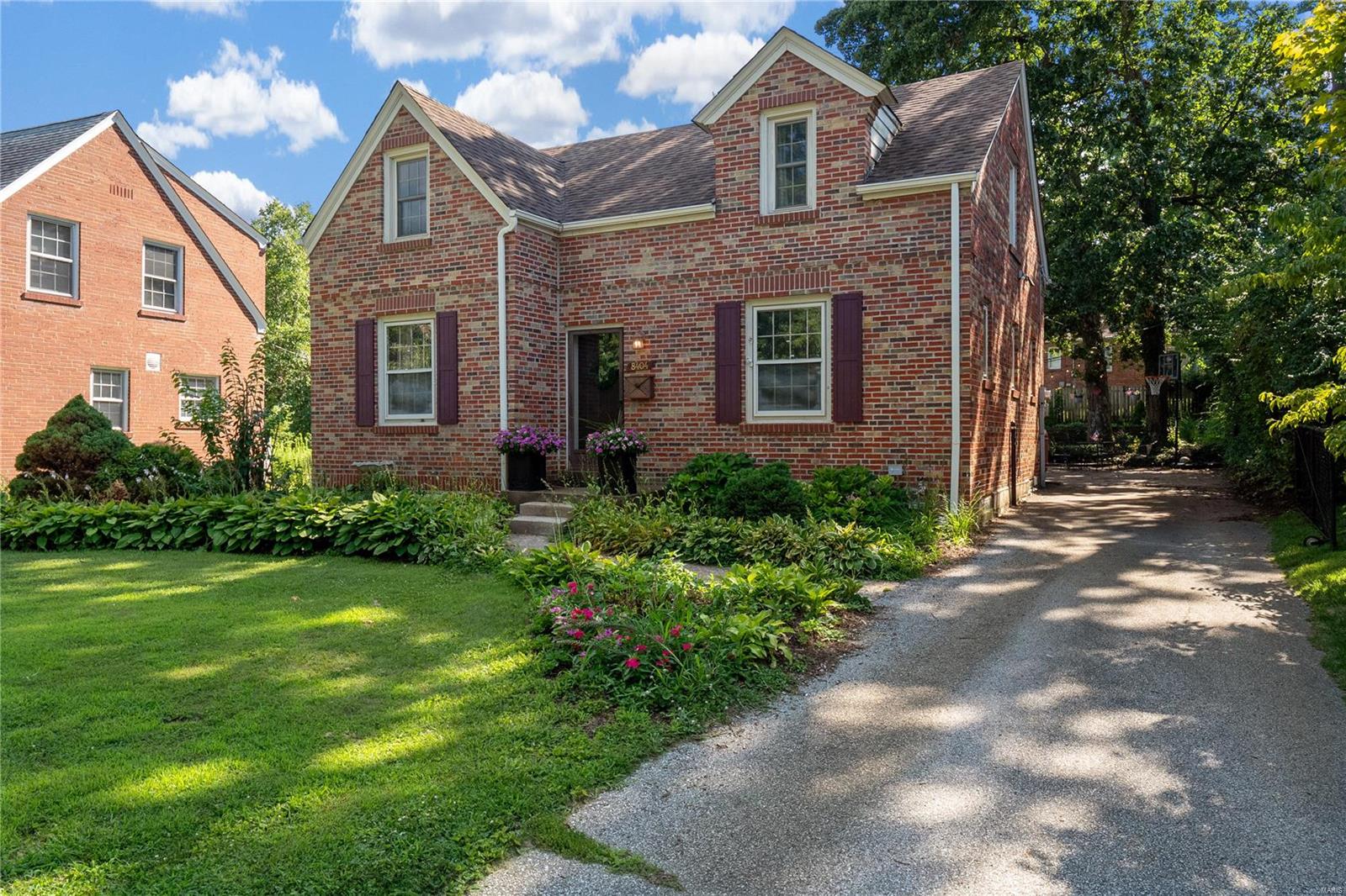 8404 Knollwood Drive