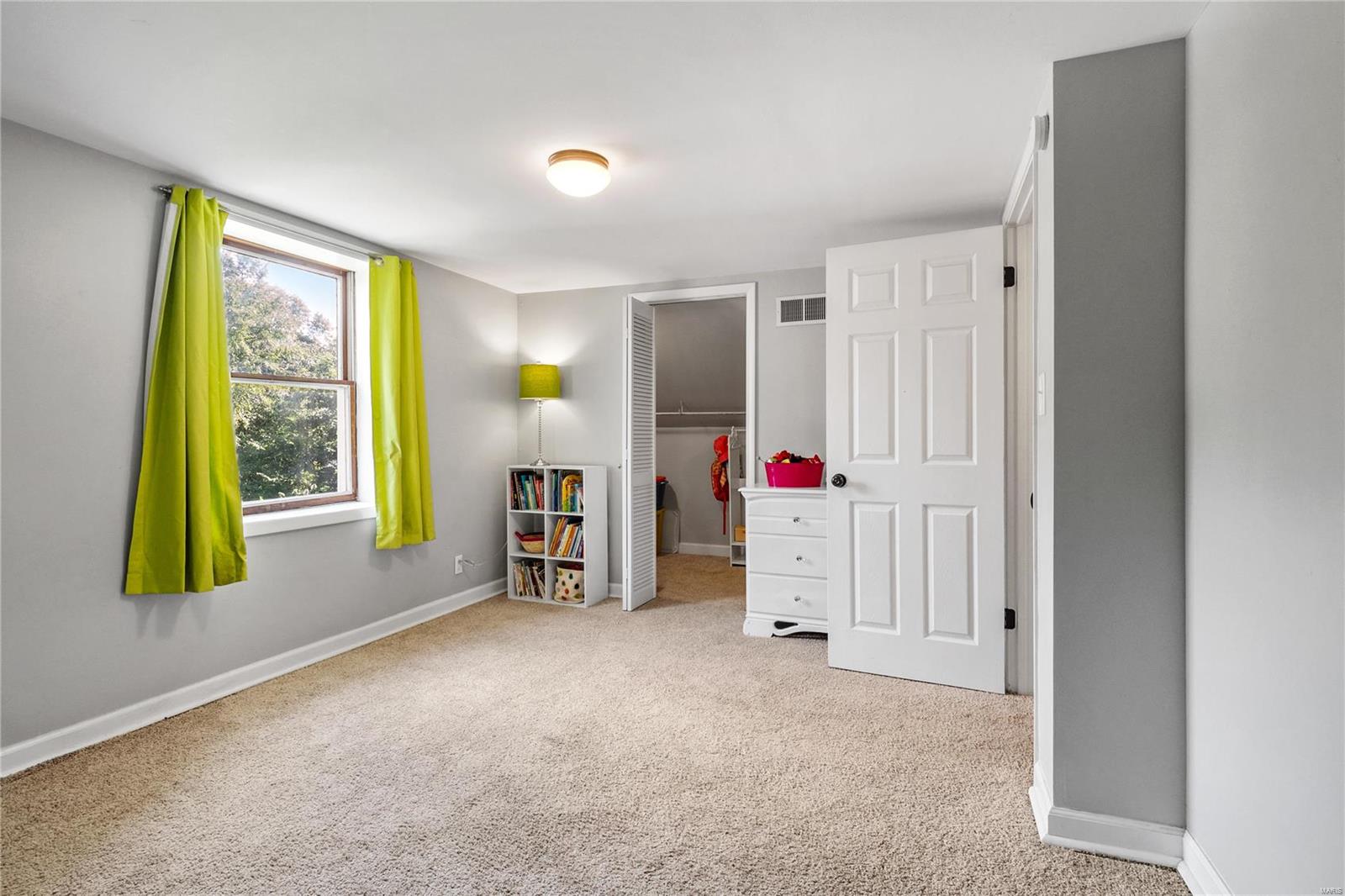 8404 Knollwood Drive