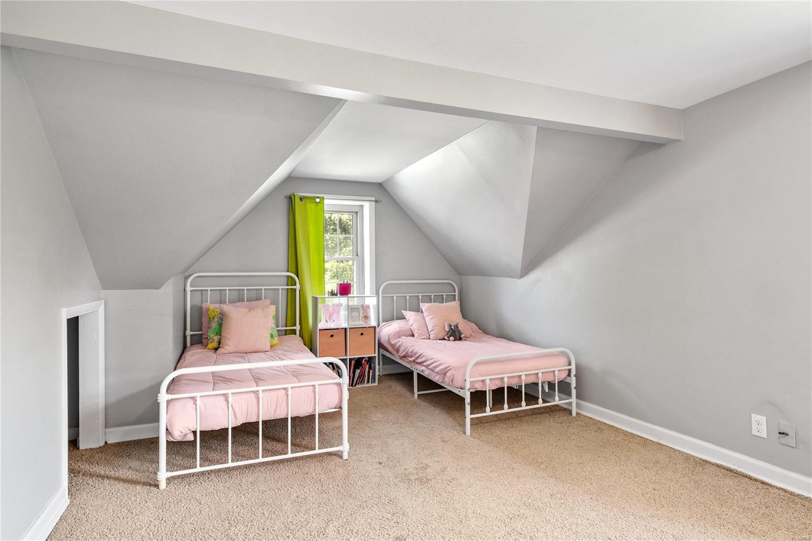 8404 Knollwood Drive