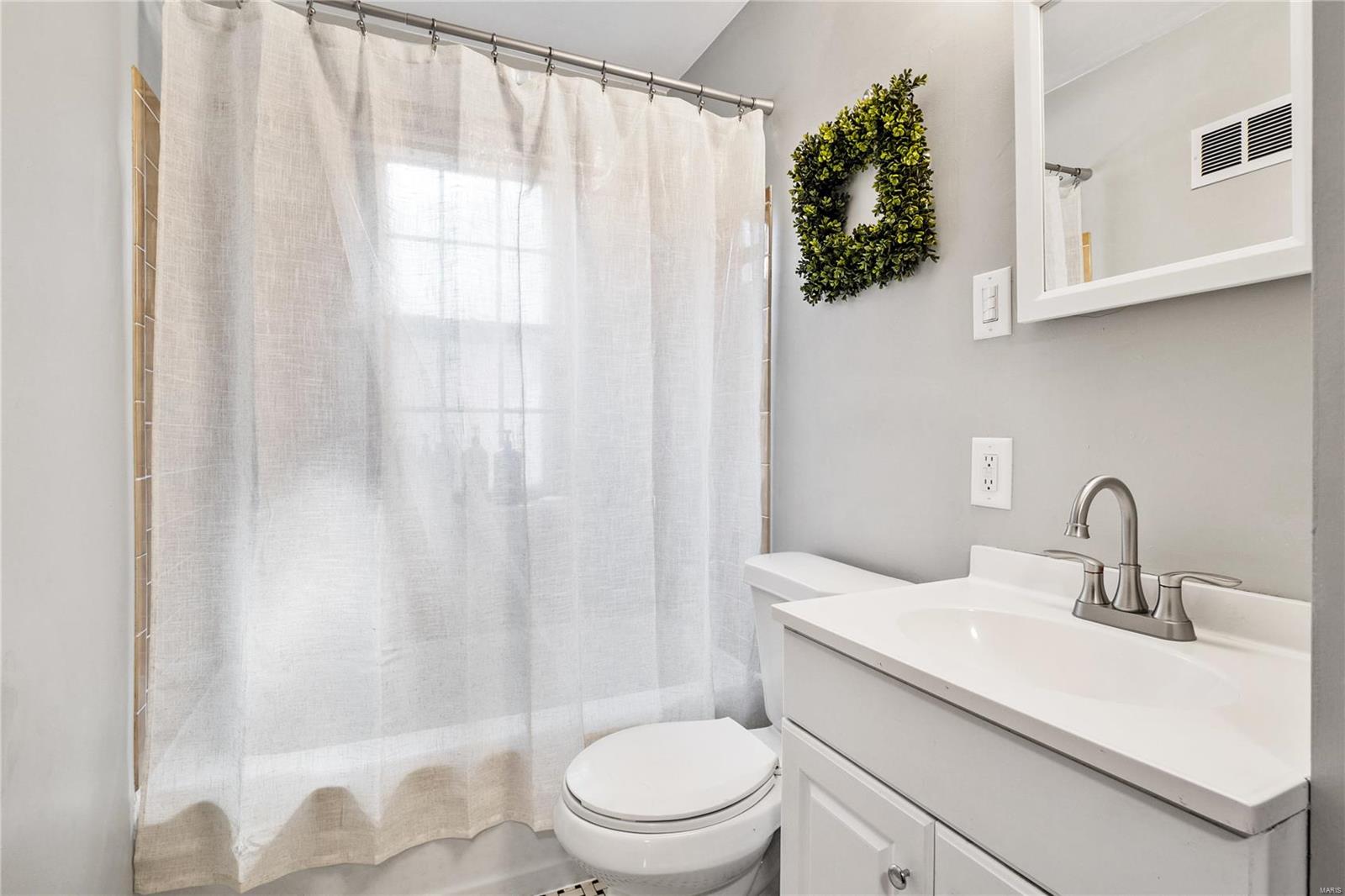 8404 Knollwood Drive