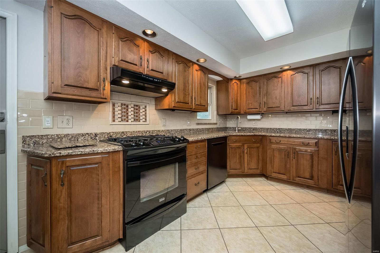 9904 Crestwood Drive