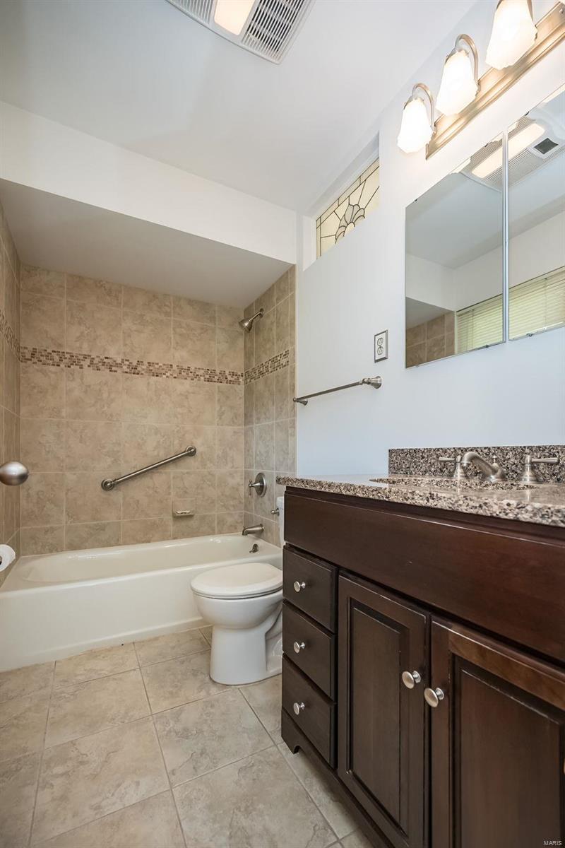 9904 Crestwood Drive