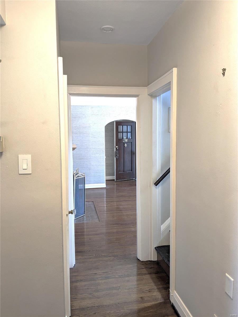 7627 Wydown Unit: 2W