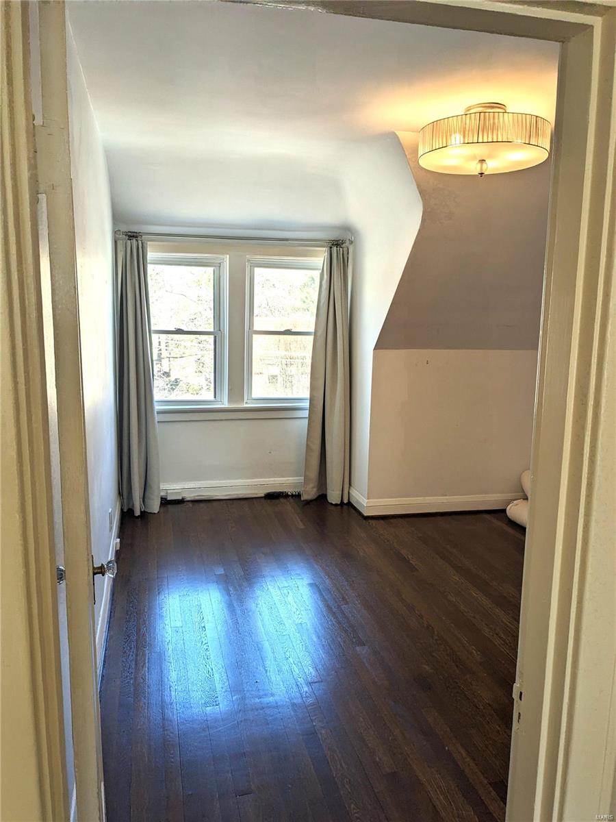 7627 Wydown Unit: 2W