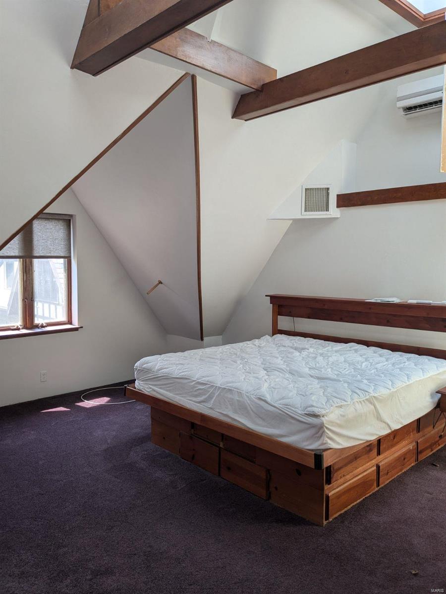 7627 Wydown Unit: 2W