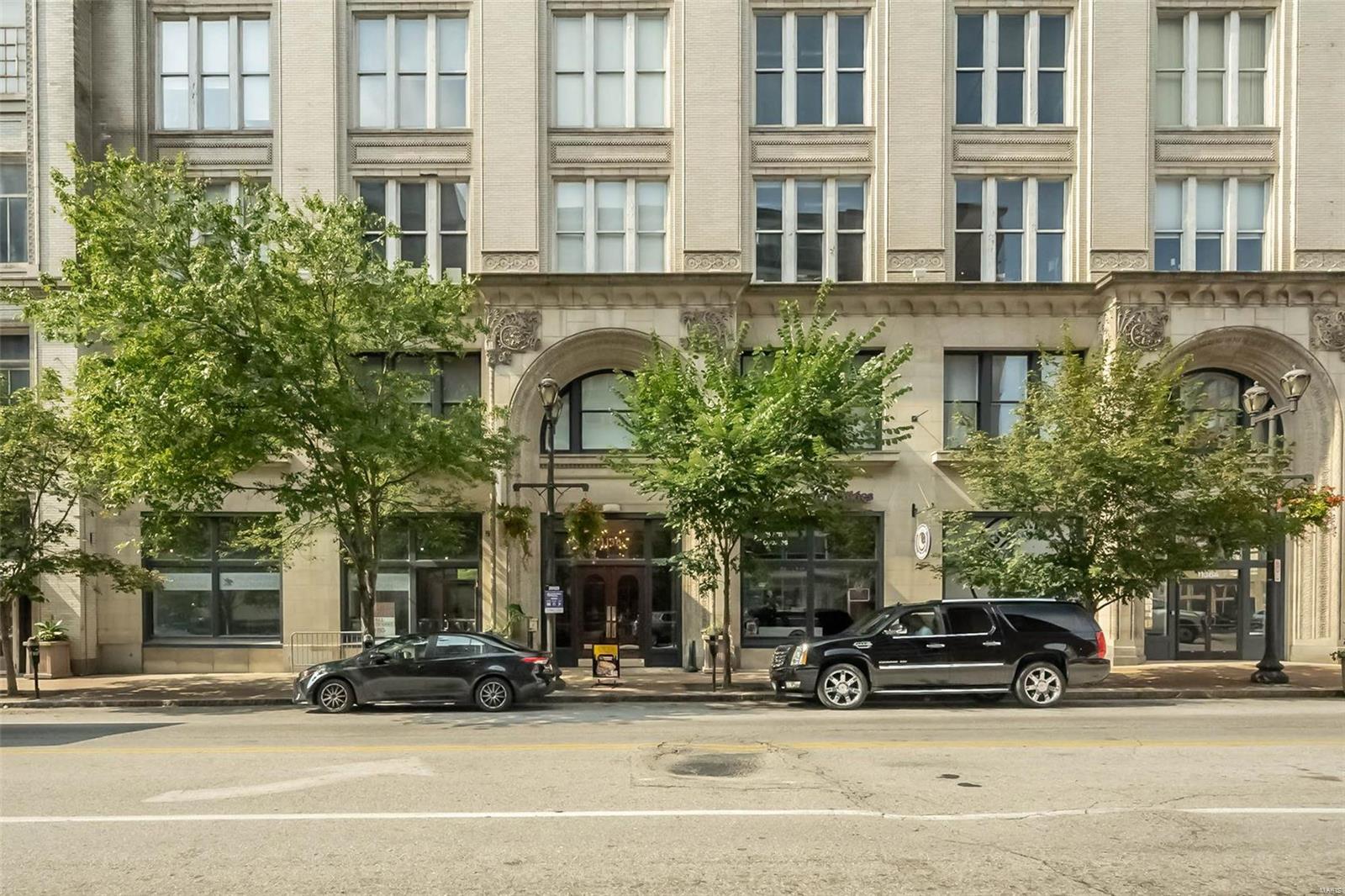 1136 Washington Avenue Unit: 200