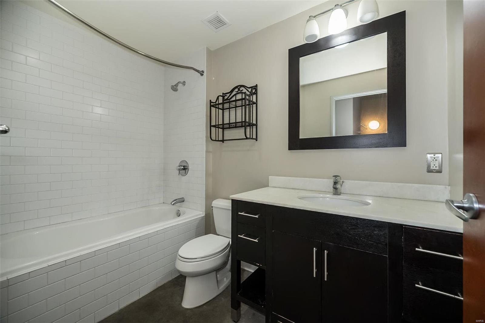 1136 Washington Avenue Unit: 200