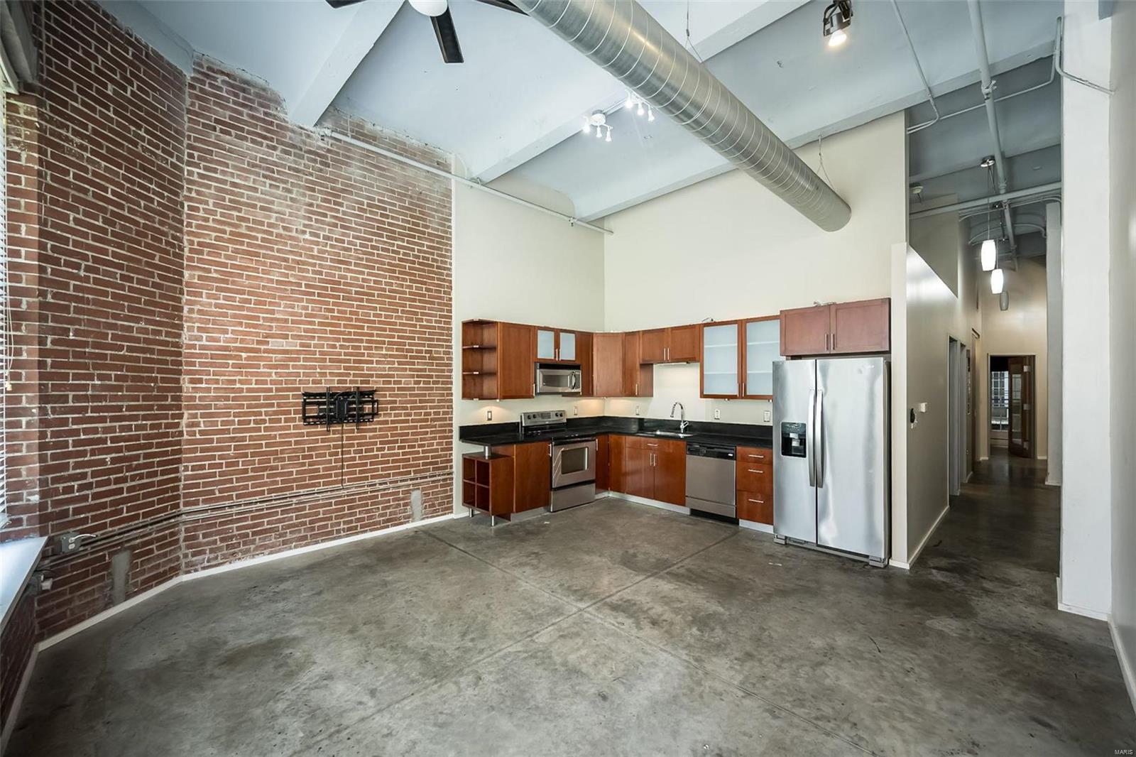 1136 Washington Avenue Unit: 200