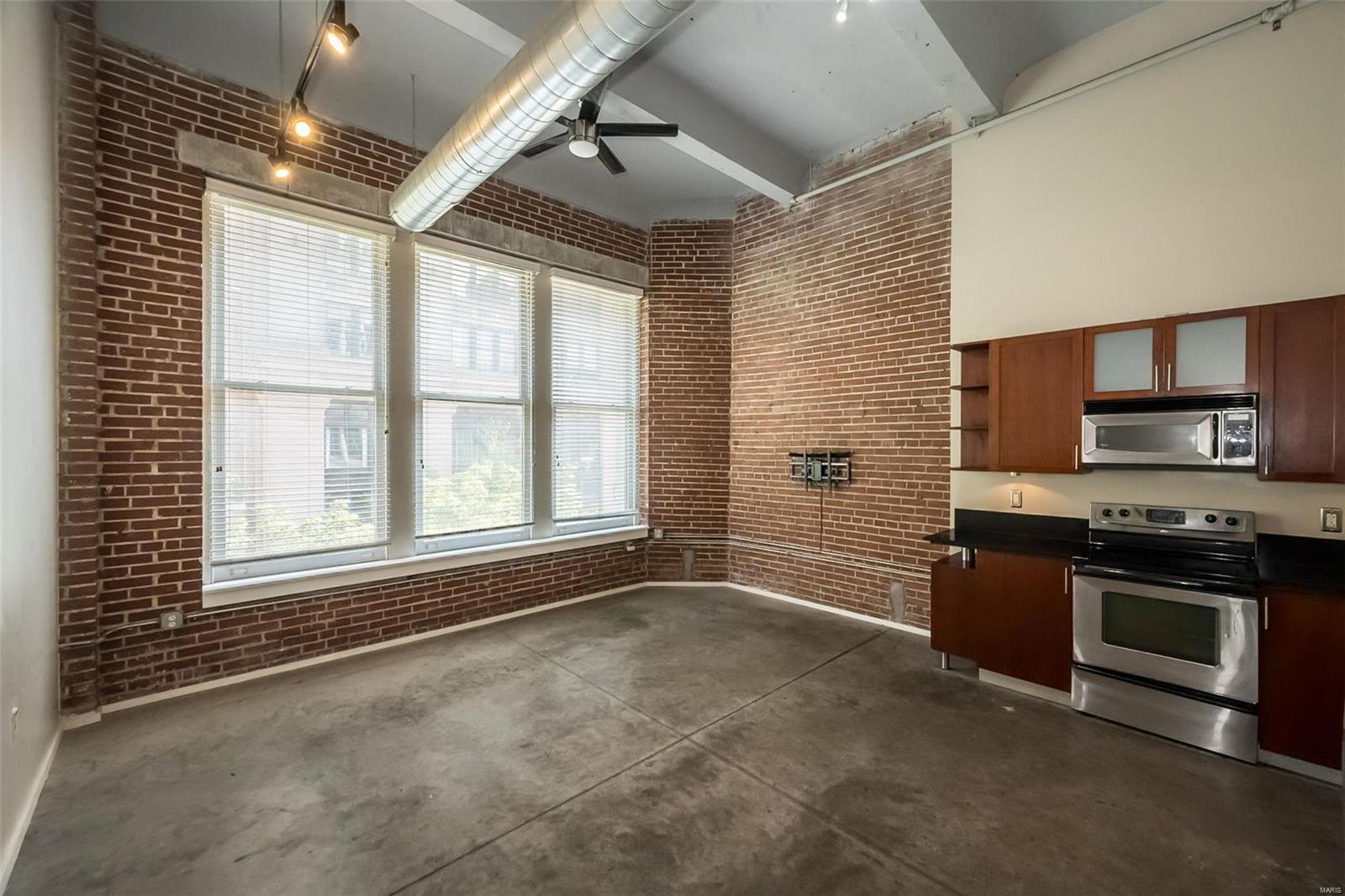 1136 Washington Avenue Unit: 200