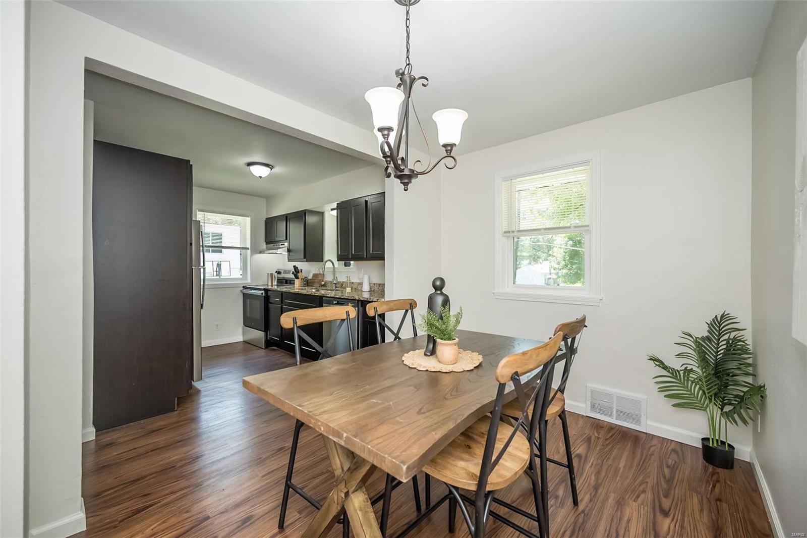 6906 Pine Ridge Drive