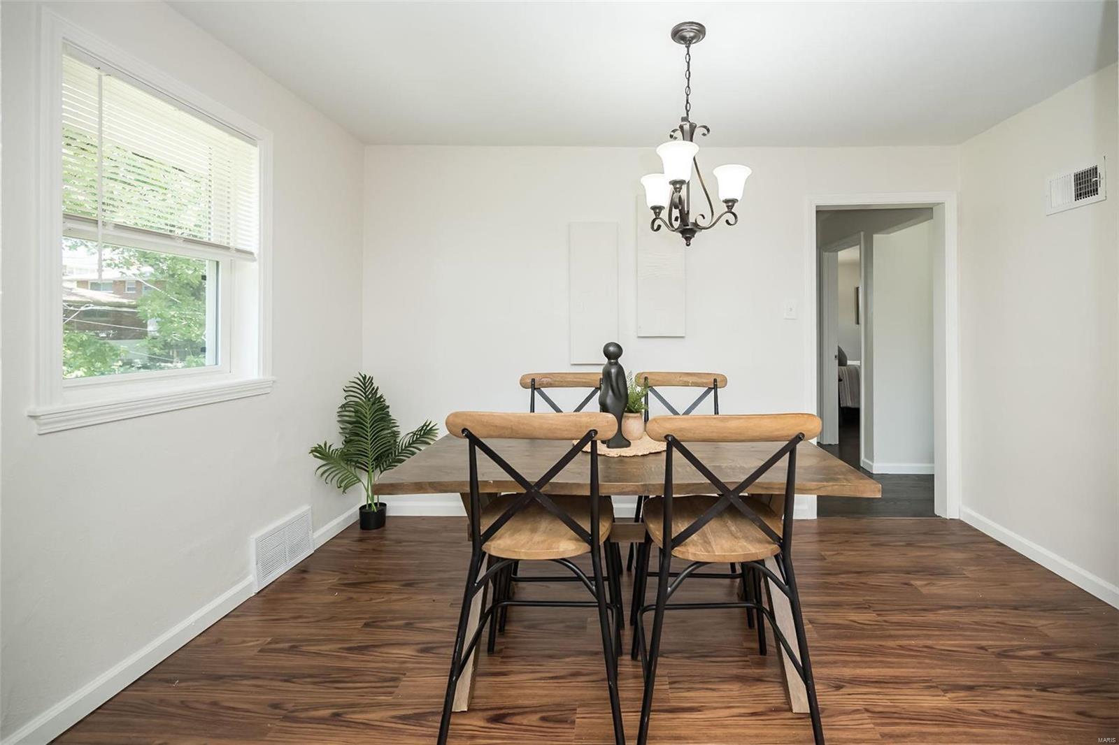 6906 Pine Ridge Drive