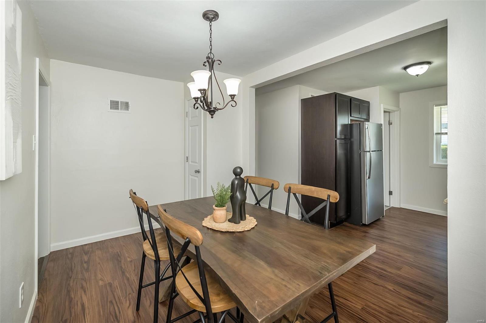 6906 Pine Ridge Drive