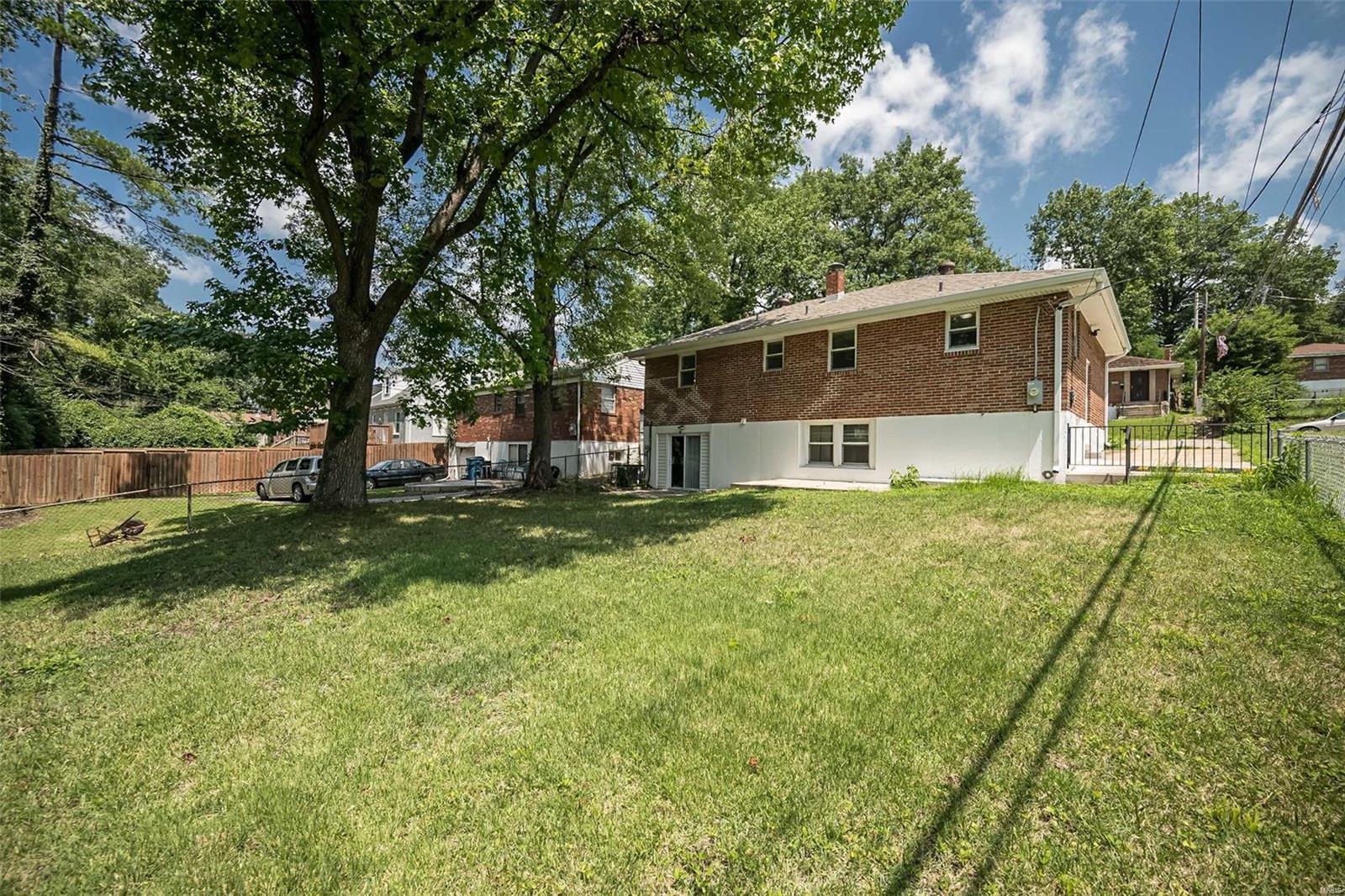 6906 Pine Ridge Drive