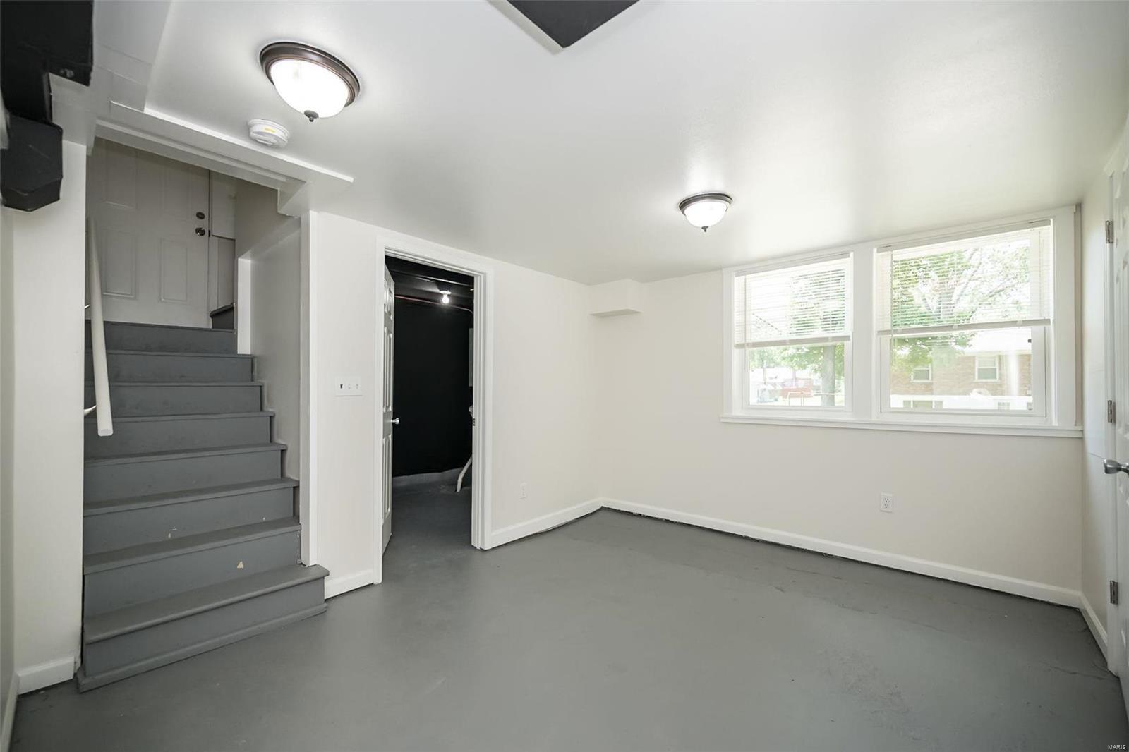 6906 Pine Ridge Drive