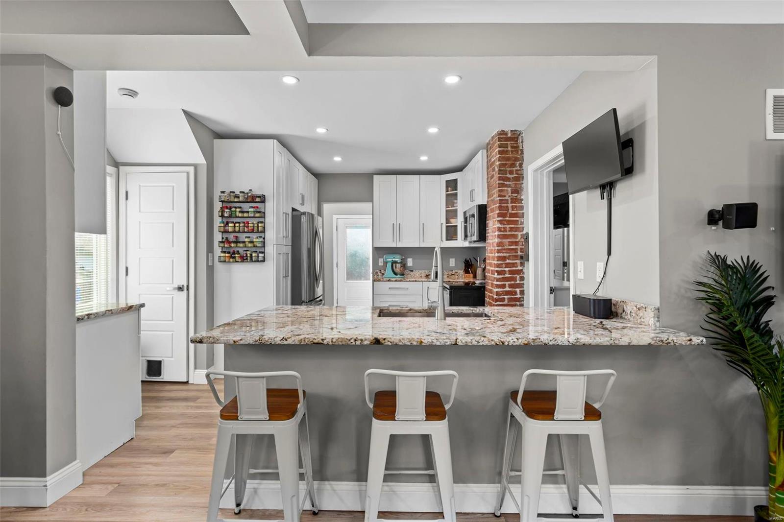 3422 Commonwealth Avenue