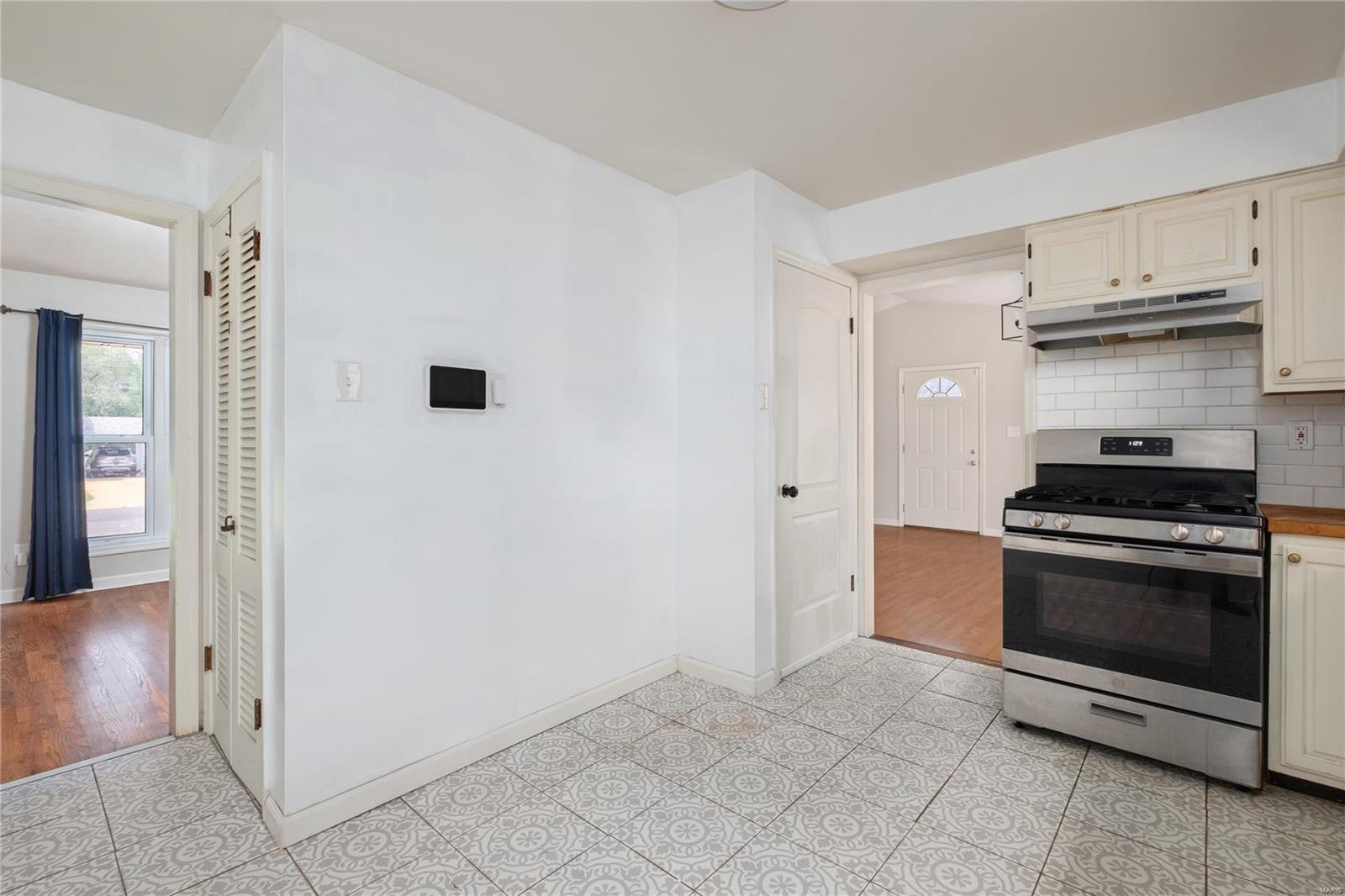 480 S Saint Jacques Street