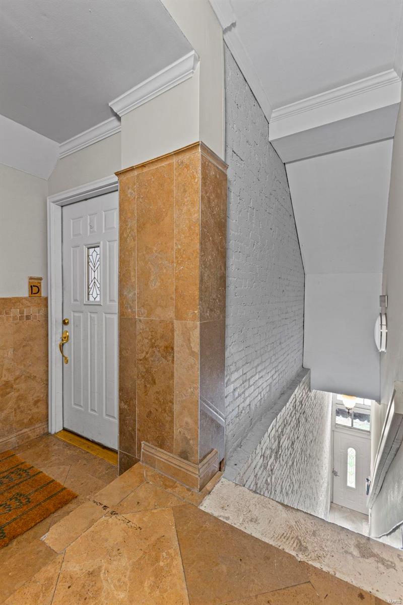 1803 Lafayette Avenue Unit: D