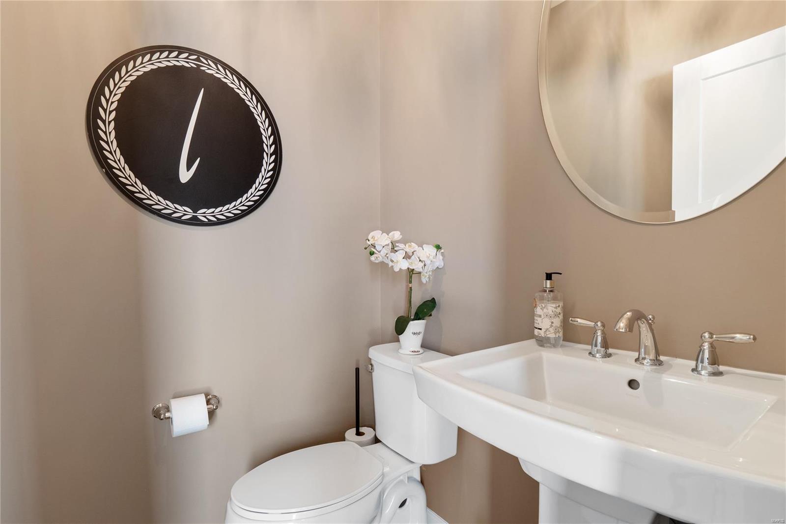 2484 Bright Leaf Court