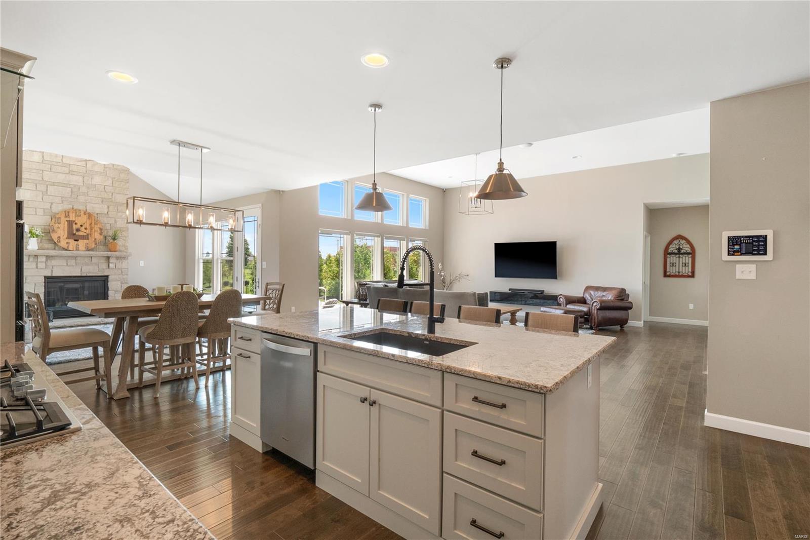 2484 Bright Leaf Court