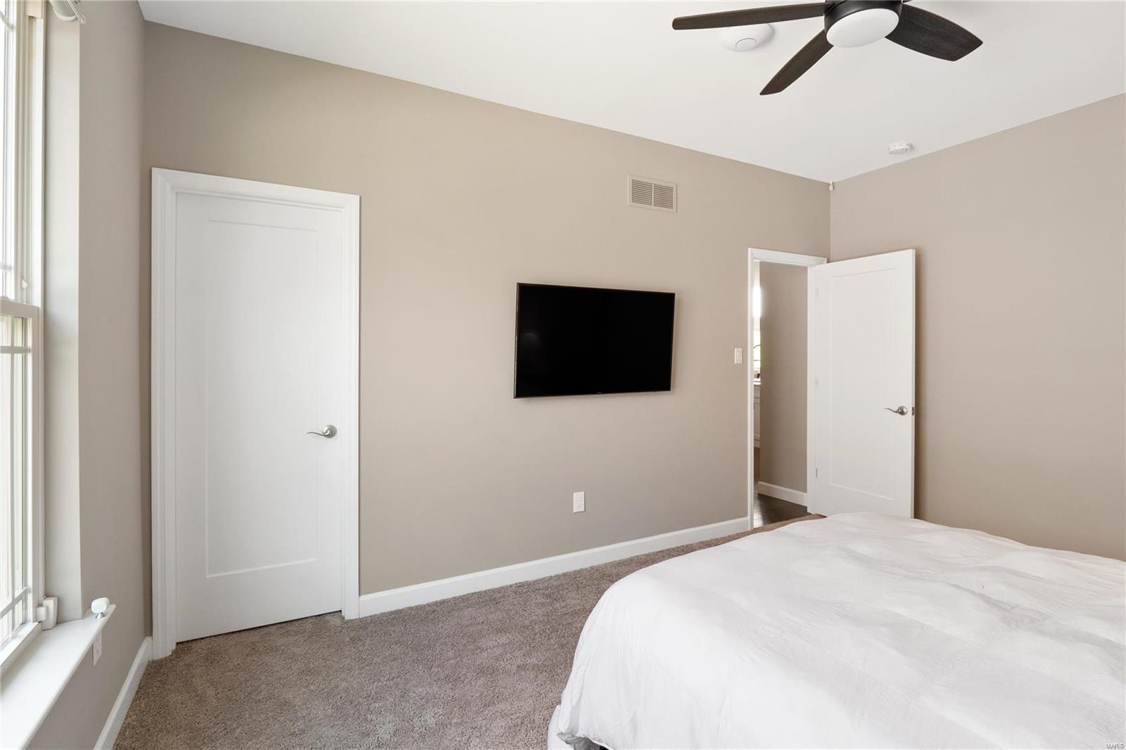 2484 Bright Leaf Court