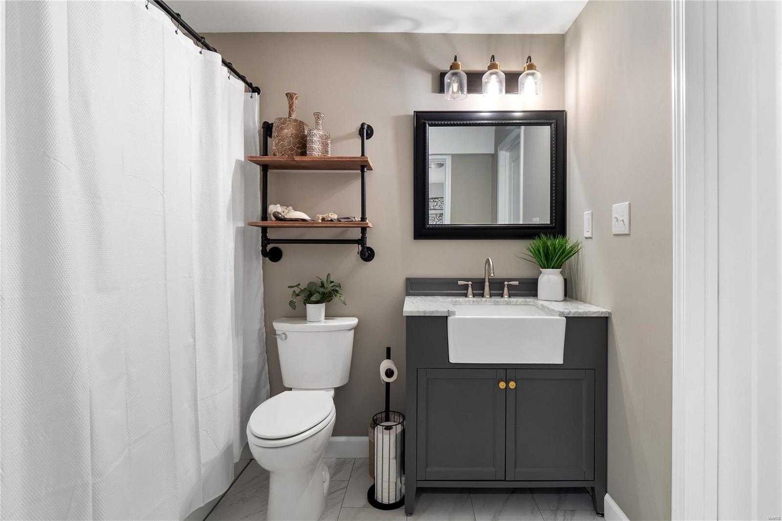 2484 Bright Leaf Court