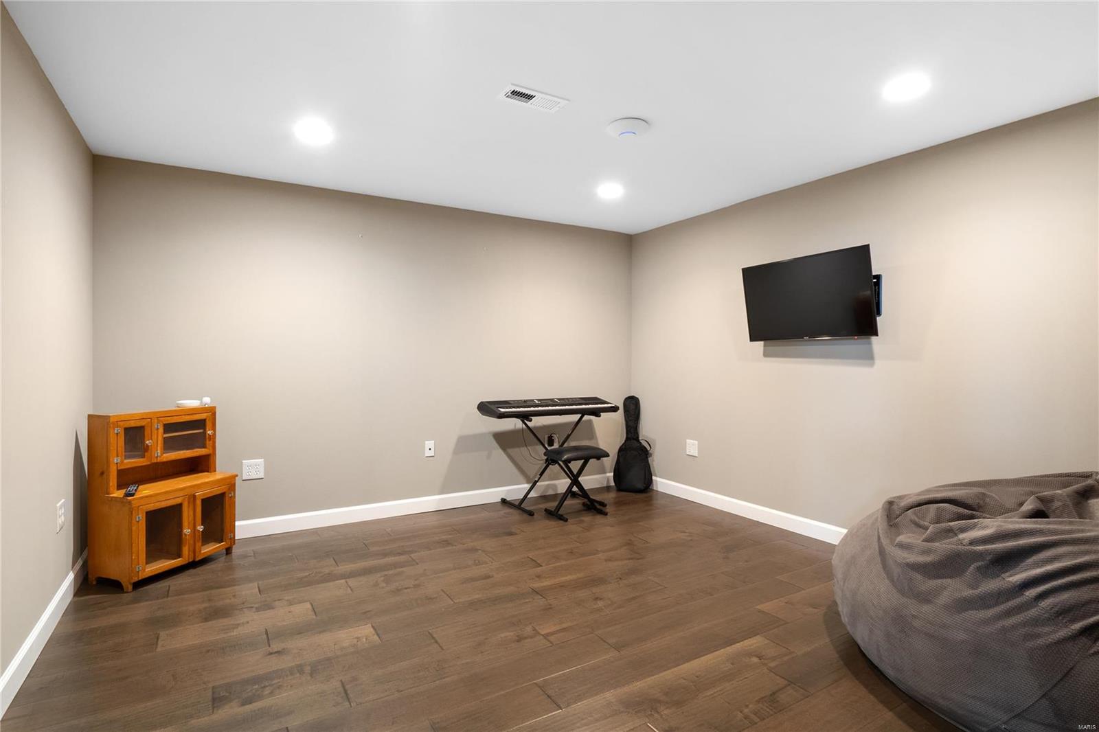 2484 Bright Leaf Court