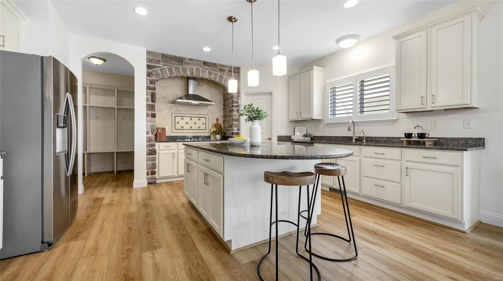 513 Bayview Pointe Court