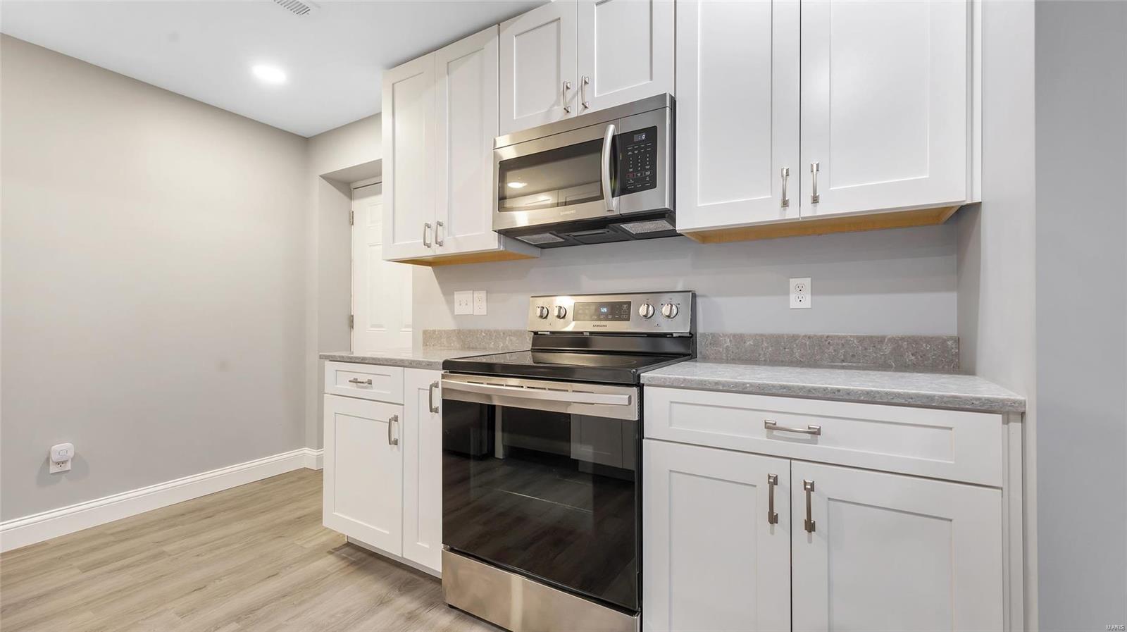 513 Bayview Pointe Court