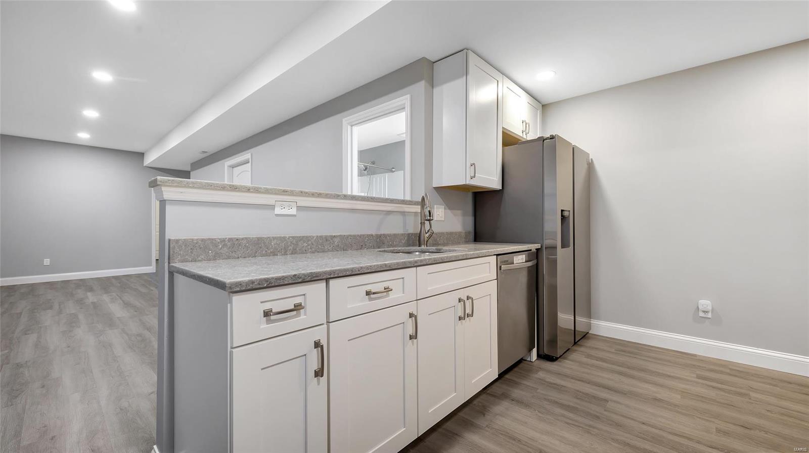 513 Bayview Pointe Court