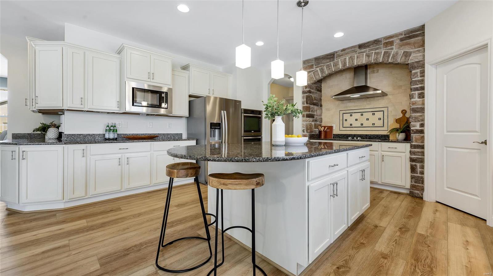 513 Bayview Pointe Court