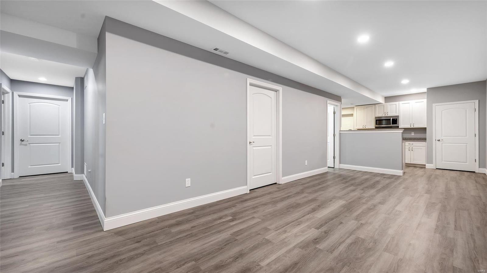 513 Bayview Pointe Court