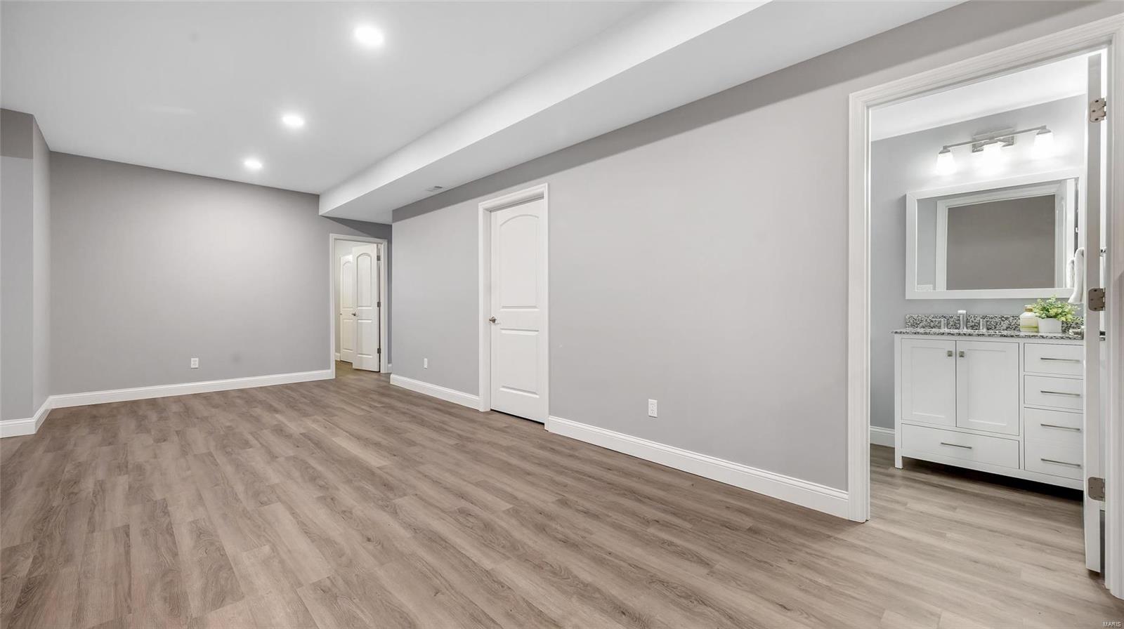 513 Bayview Pointe Court