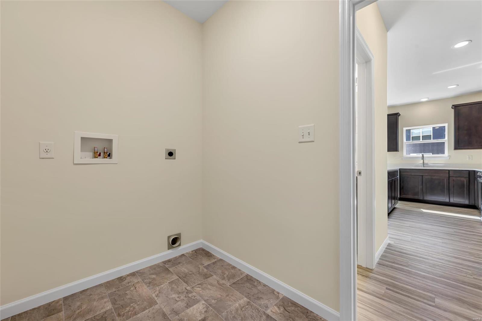 932 Little Fieldstone Court